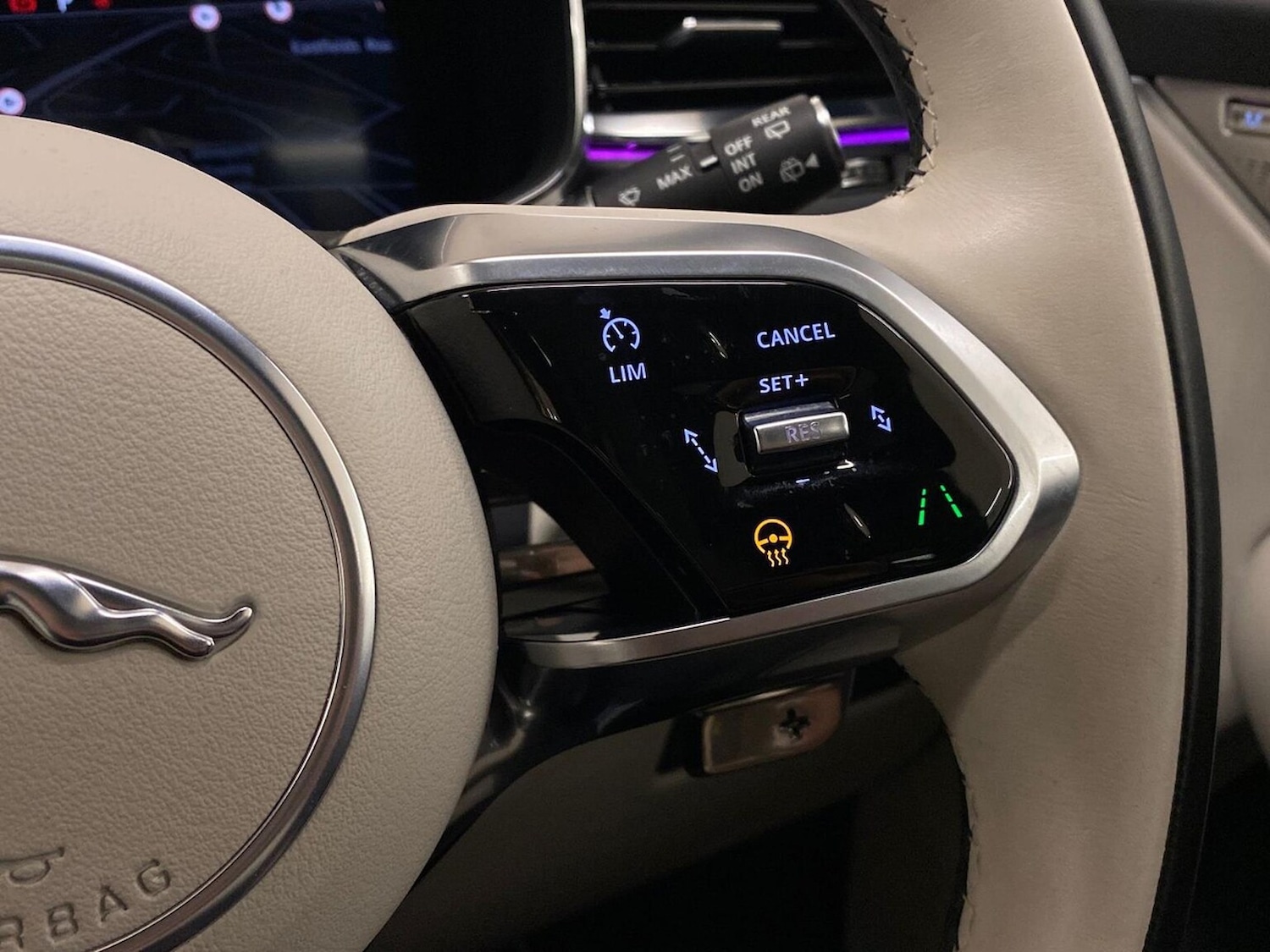 Used Jaguar F-Pace 2024 for sale - 76589171: Photo 34