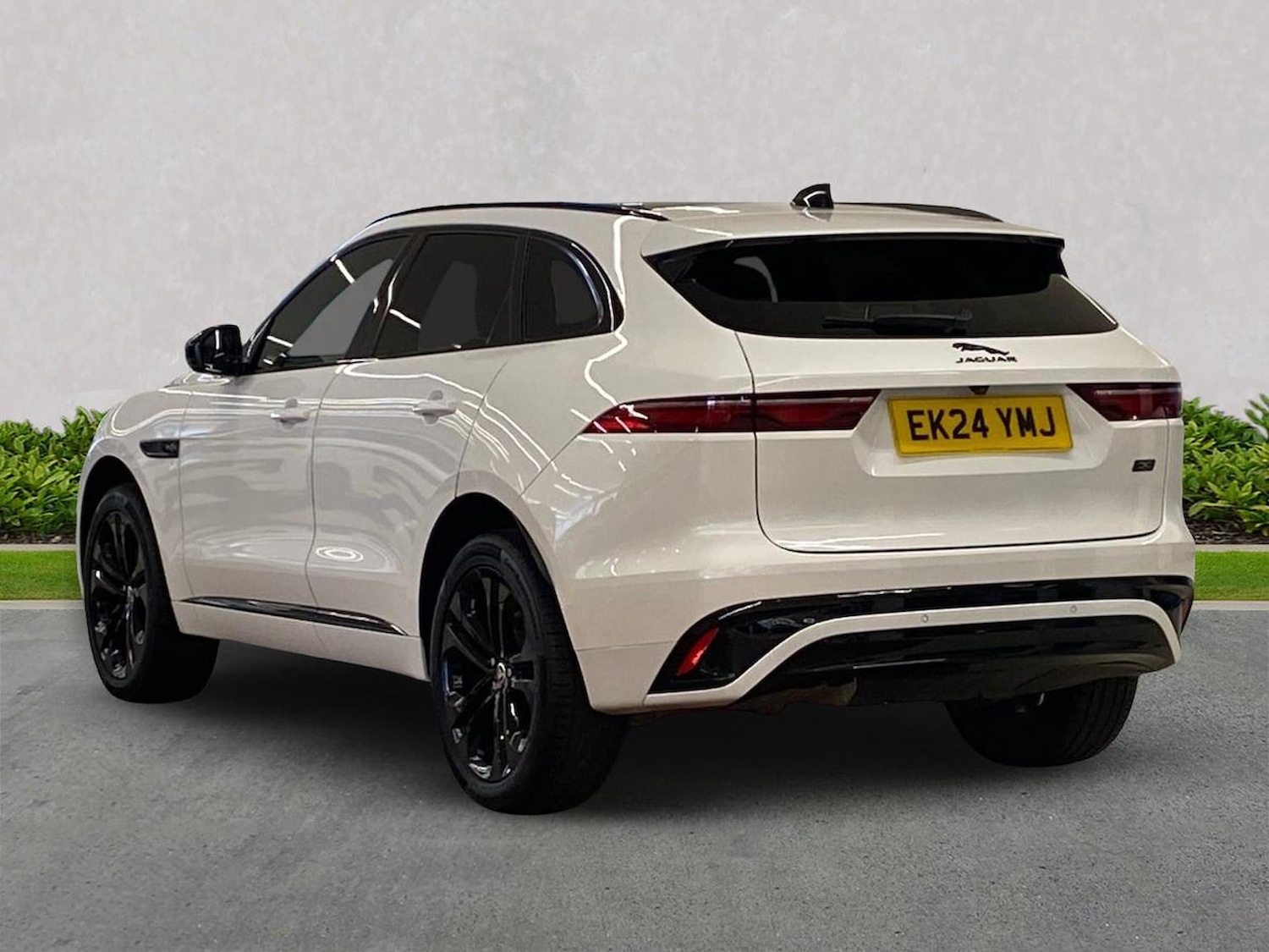 Used Jaguar F-Pace 2024 for sale - 78193926: Photo 2