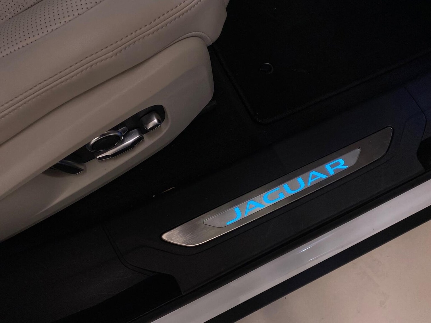 Used Jaguar F-Pace 2024 for sale - 78193926: Photo 24