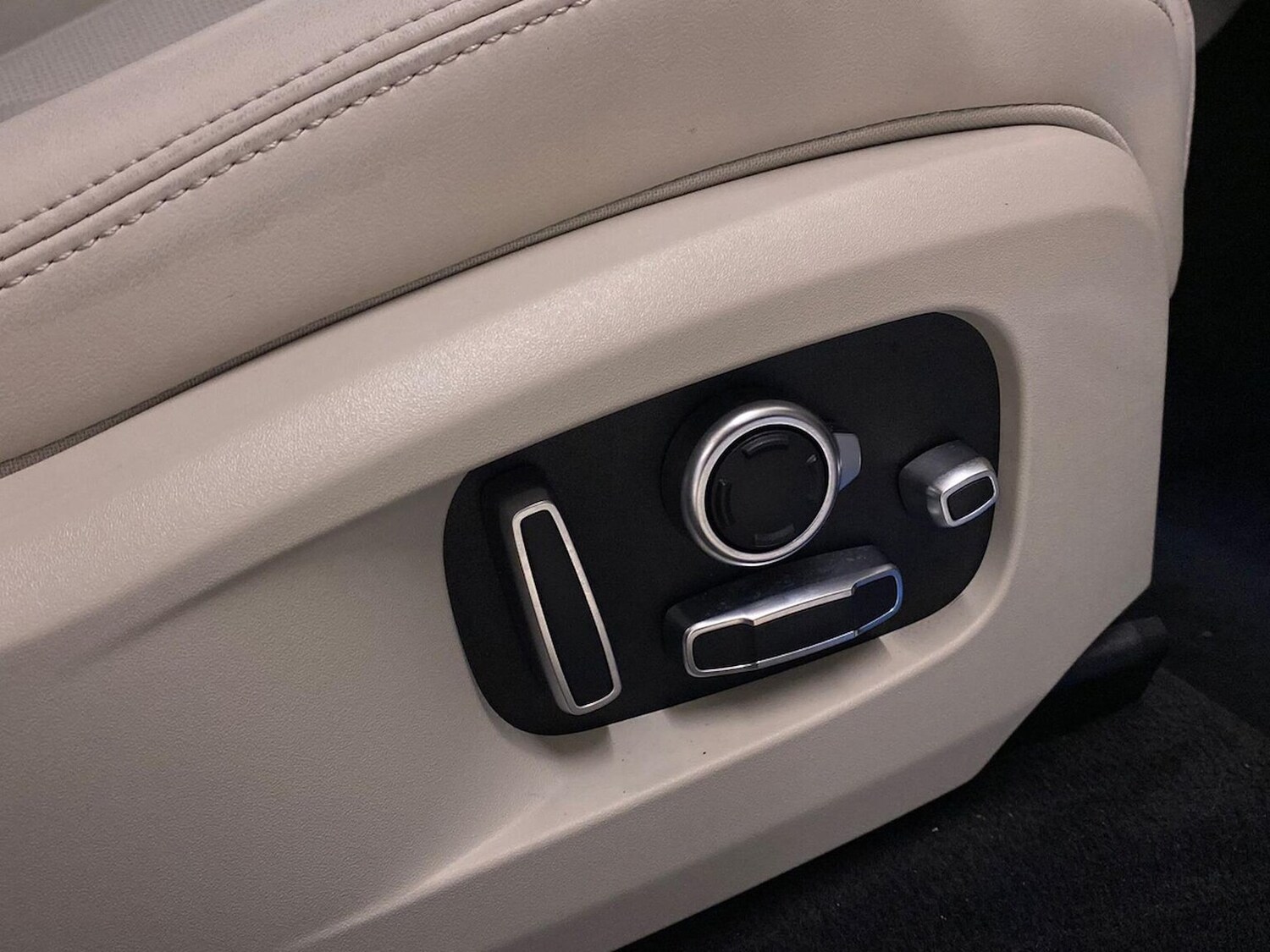 Used Jaguar F-Pace 2024 for sale - 78193926: Photo 28