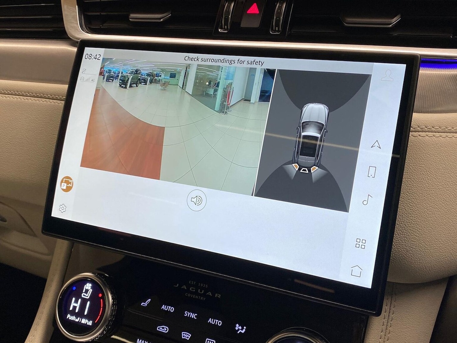 Used Jaguar F-Pace 2023 for sale - 77803449: Photo 12