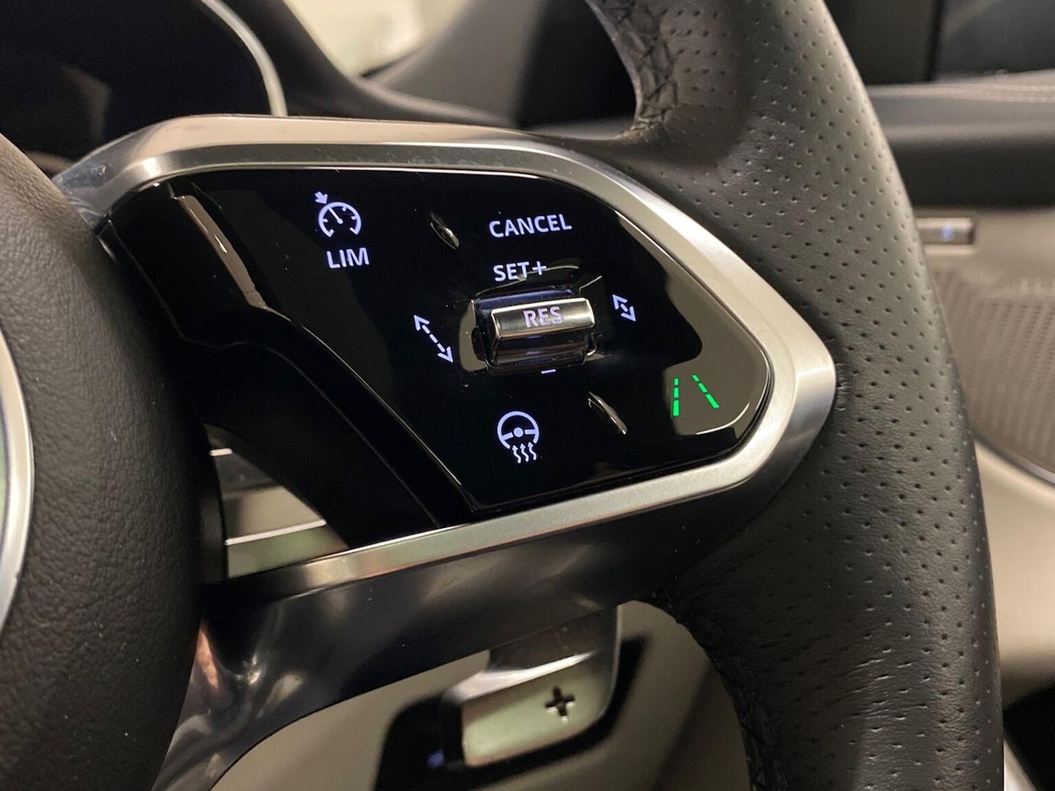 Used Jaguar F-Pace 2023 for sale - 77803449: Photo 23