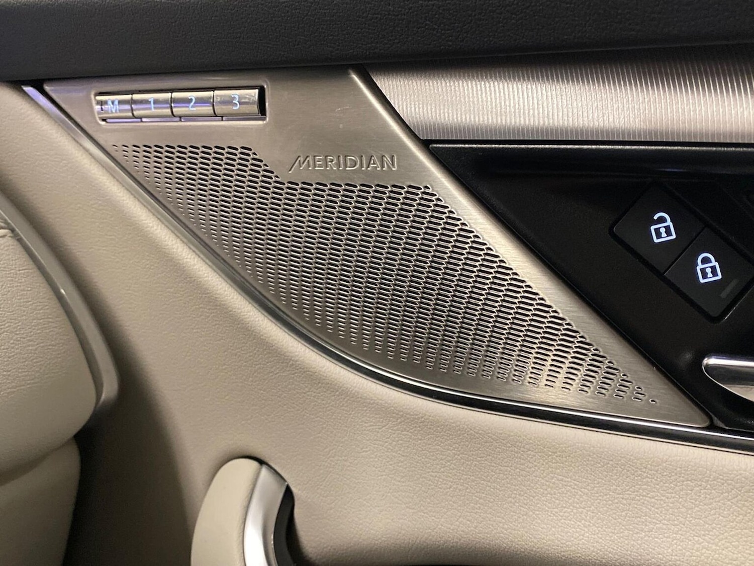 Used Jaguar F-Pace 2023 for sale - 77803449: Photo 24