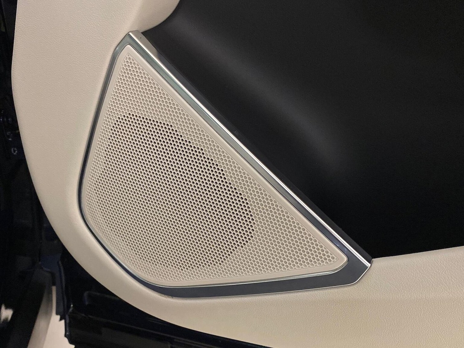 Used Jaguar F-Pace 2023 for sale - 77803449: Photo 28