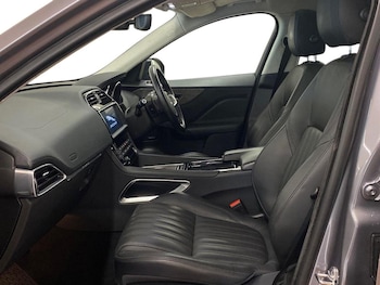 Used Jaguar F-Pace 2020 for sale - 75907345: Photo