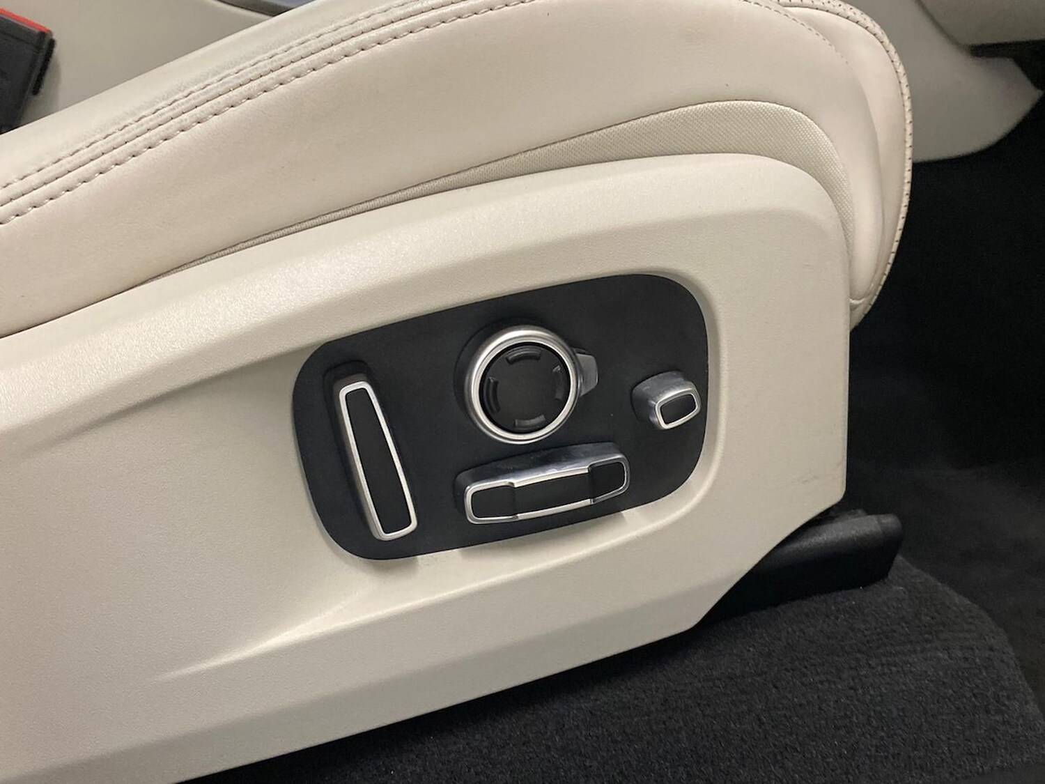 Used Jaguar F-Pace 2021 for sale - 78193877: Photo 30