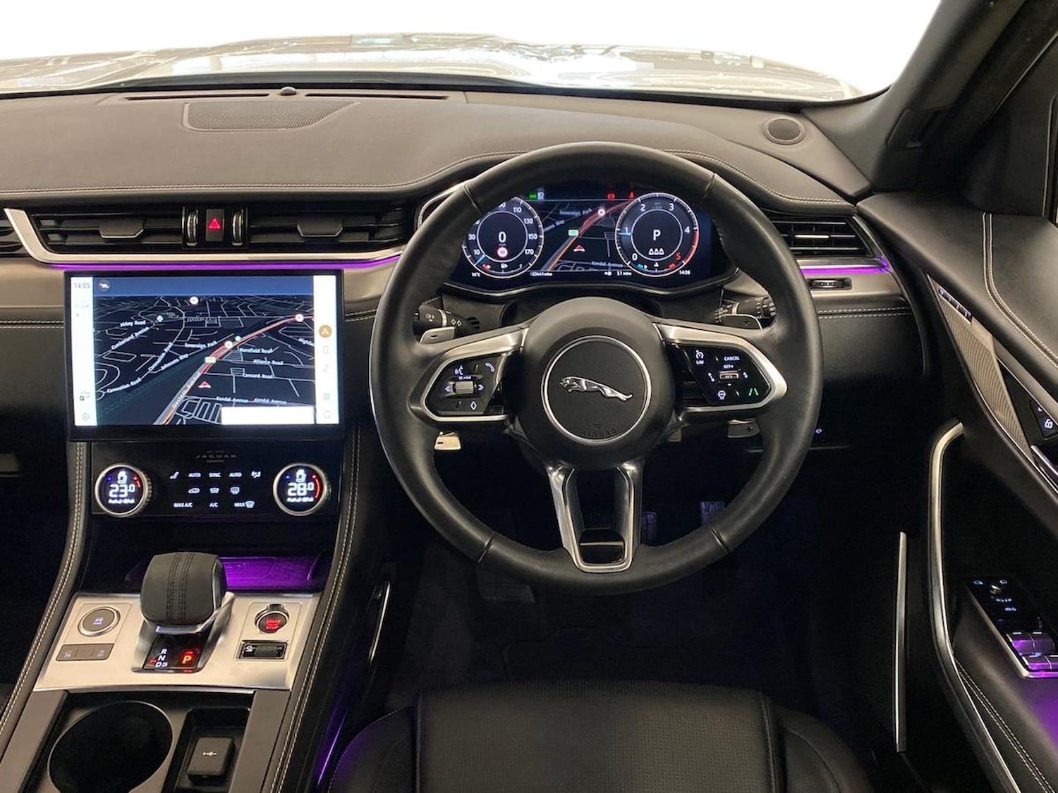 Used Jaguar F-Pace 2023 for sale - 76613618: Photo 15