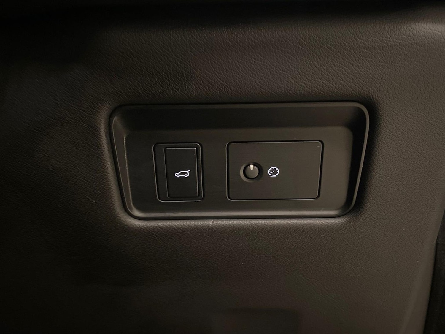 Used Jaguar F-Pace 2023 for sale - 76613618: Photo 35