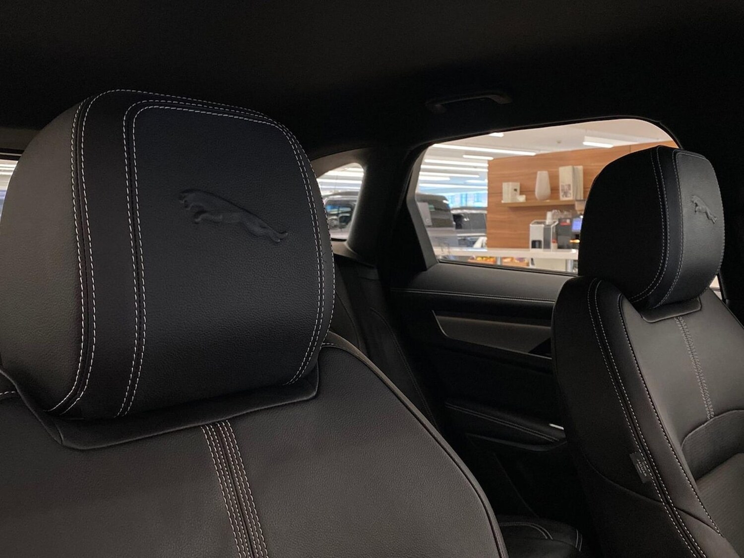 Used Jaguar F-Pace 2023 for sale - 76613618: Photo 37