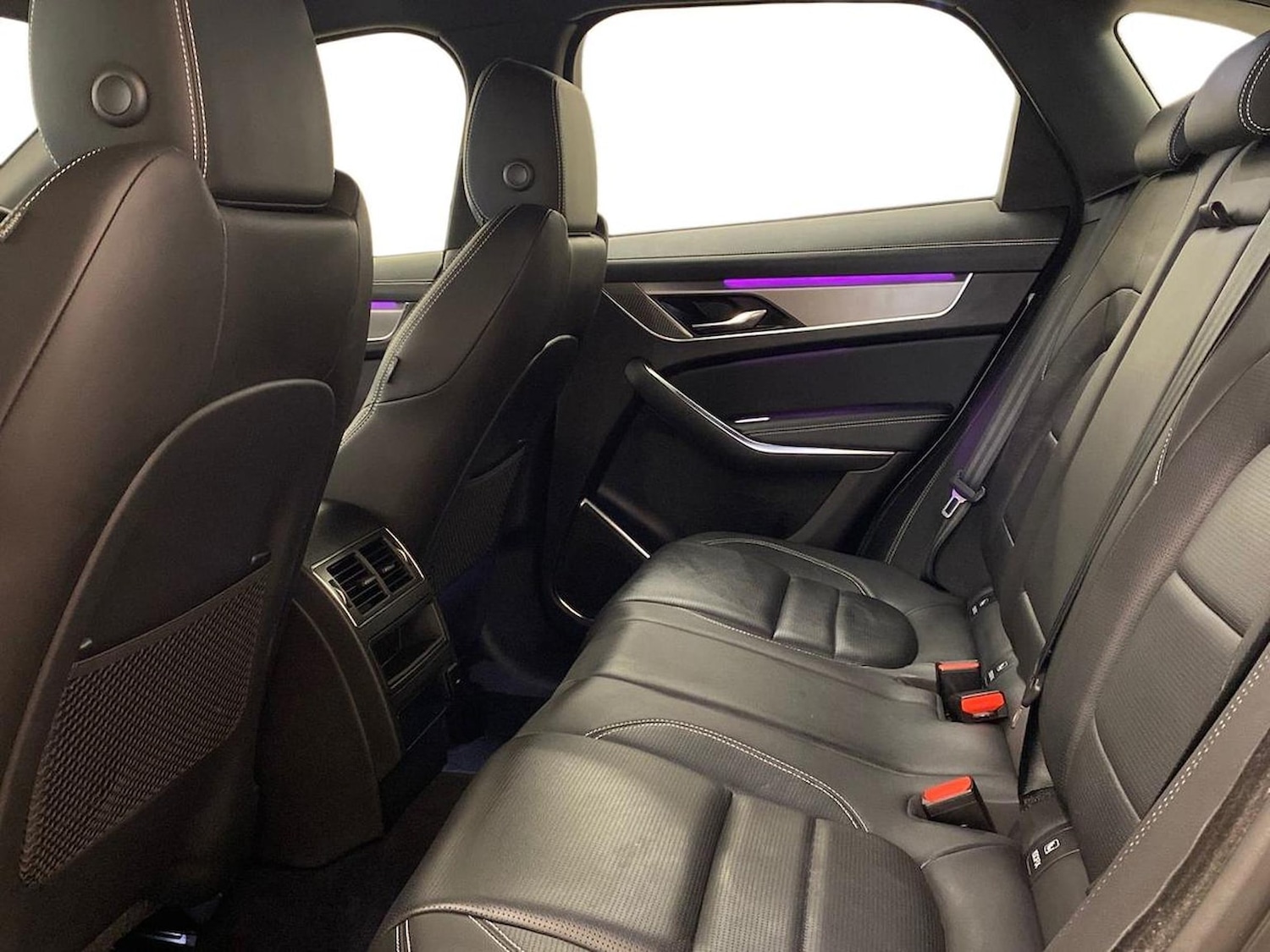 Used Jaguar F-Pace 2023 for sale - 76613618: Photo 4