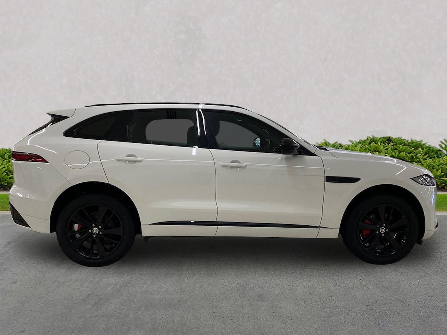 Used Jaguar F-Pace 2023 for sale - 76613618: Photo 5