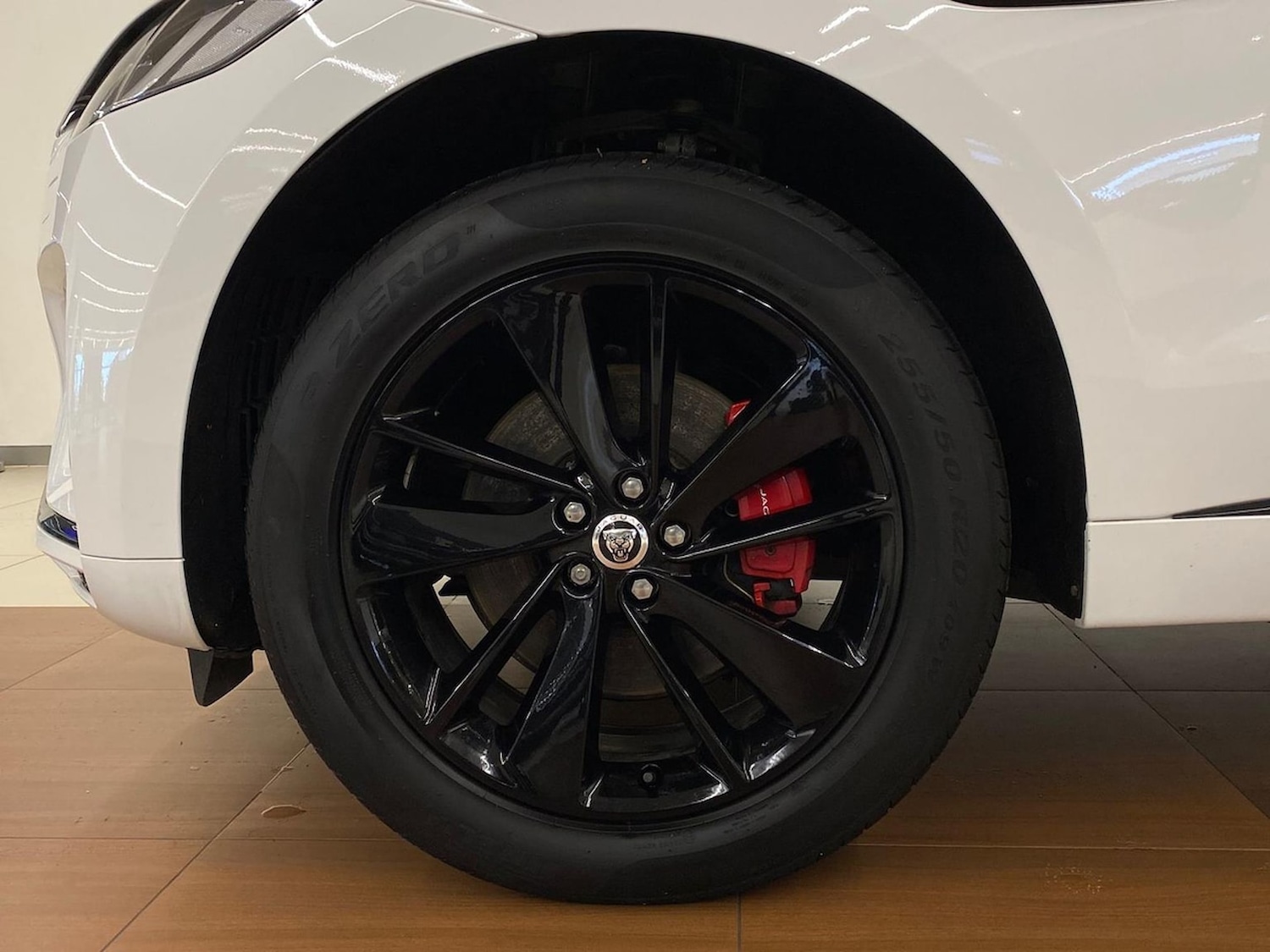 Used Jaguar F-Pace 2023 for sale - 76613618: Photo 8