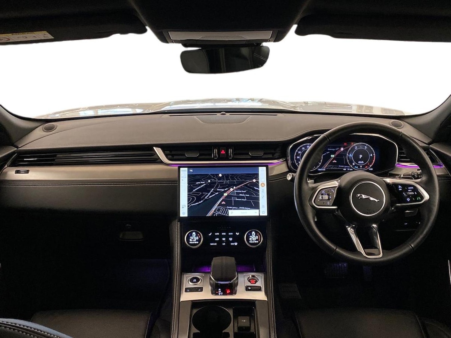 Used Jaguar F-Pace 2023 for sale - 76613618: Photo 9