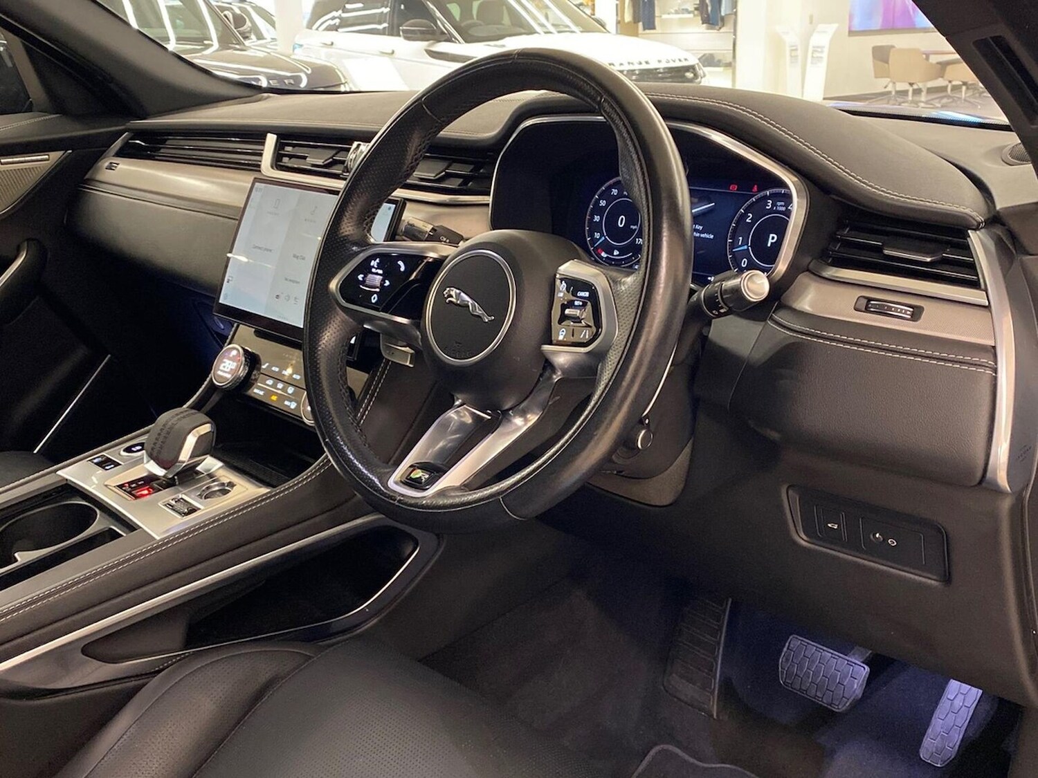 Used Jaguar F-Pace 2021 for sale - 77487596: Photo 30