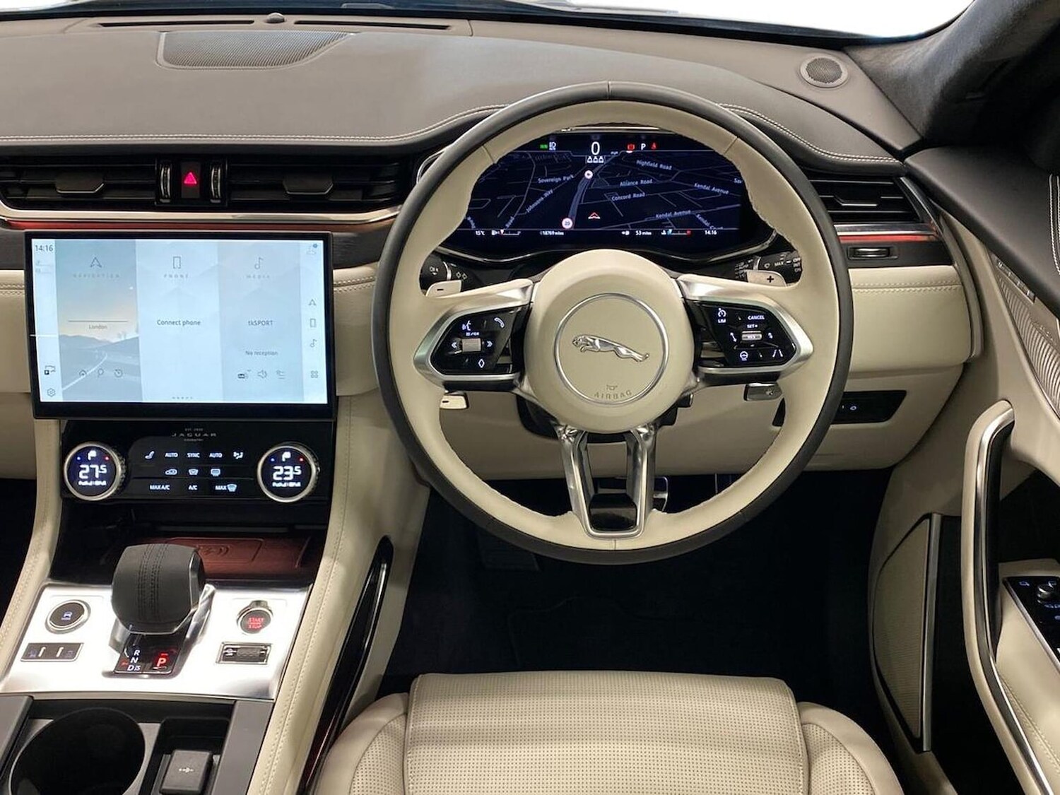 Used Jaguar F-Pace 2023 for sale - 77487623: Photo 15