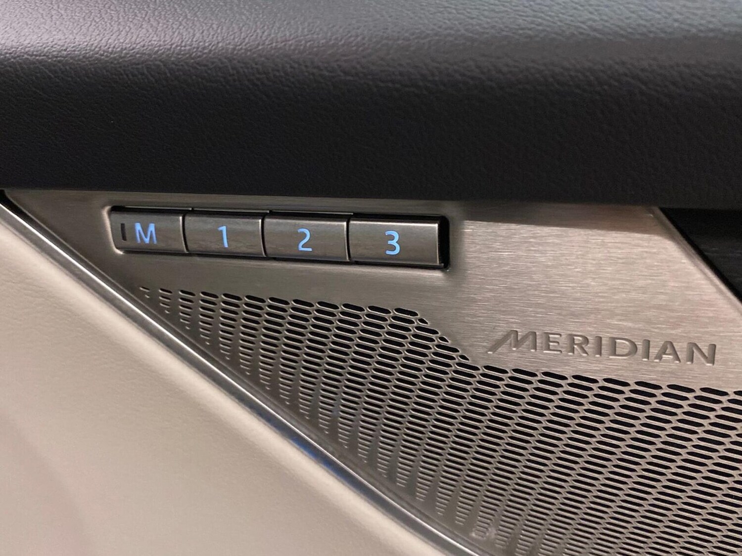 Used Jaguar F-Pace 2023 for sale - 77487623: Photo 31