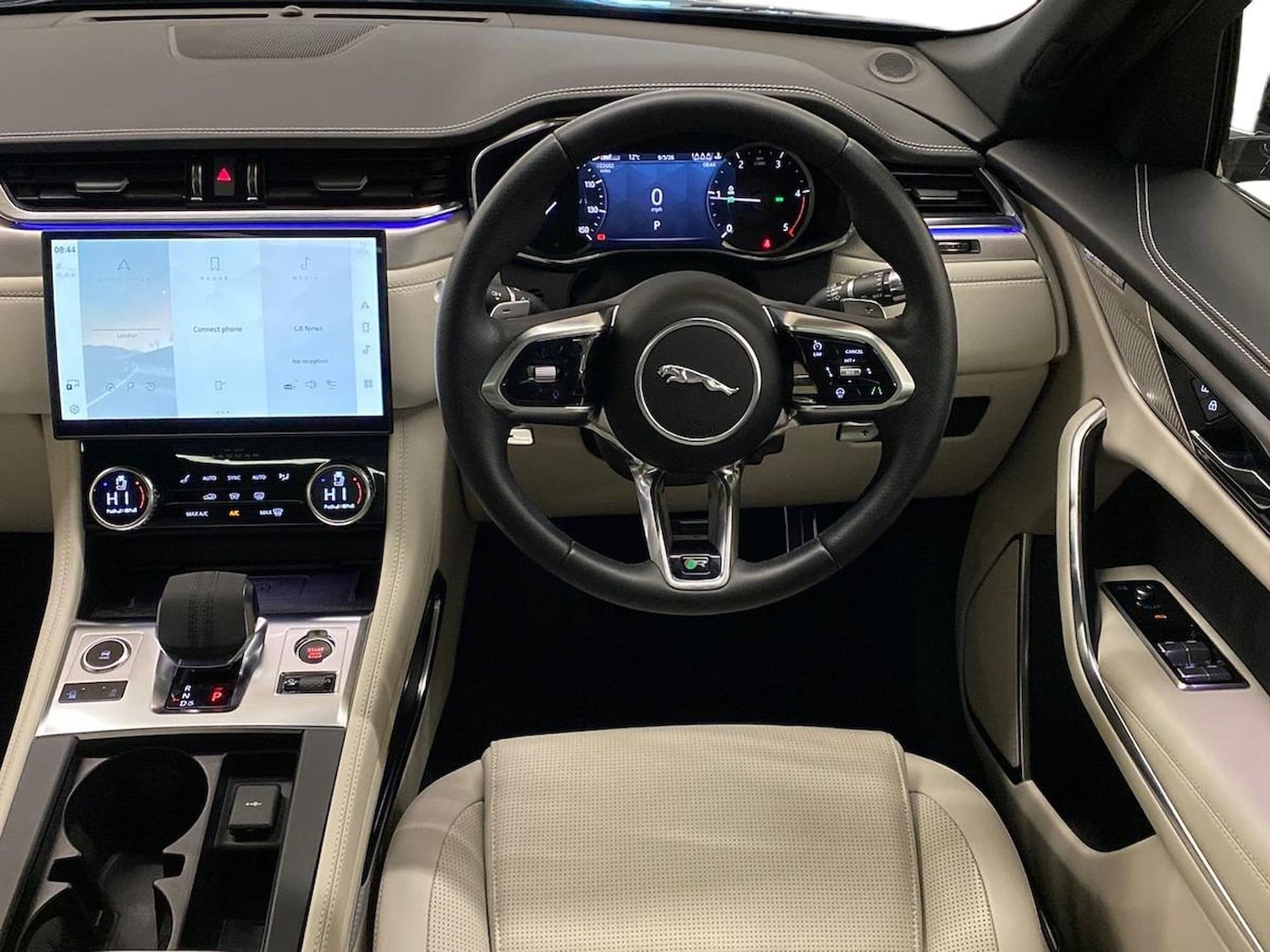 Used Jaguar F-Pace 2023 for sale - 77873662: Photo 15