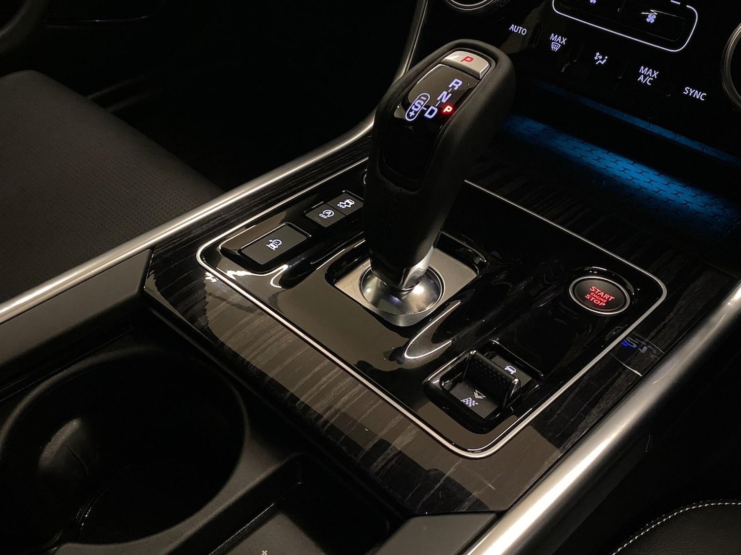 Used Jaguar XE 2023 for sale - 76357878: Photo 13