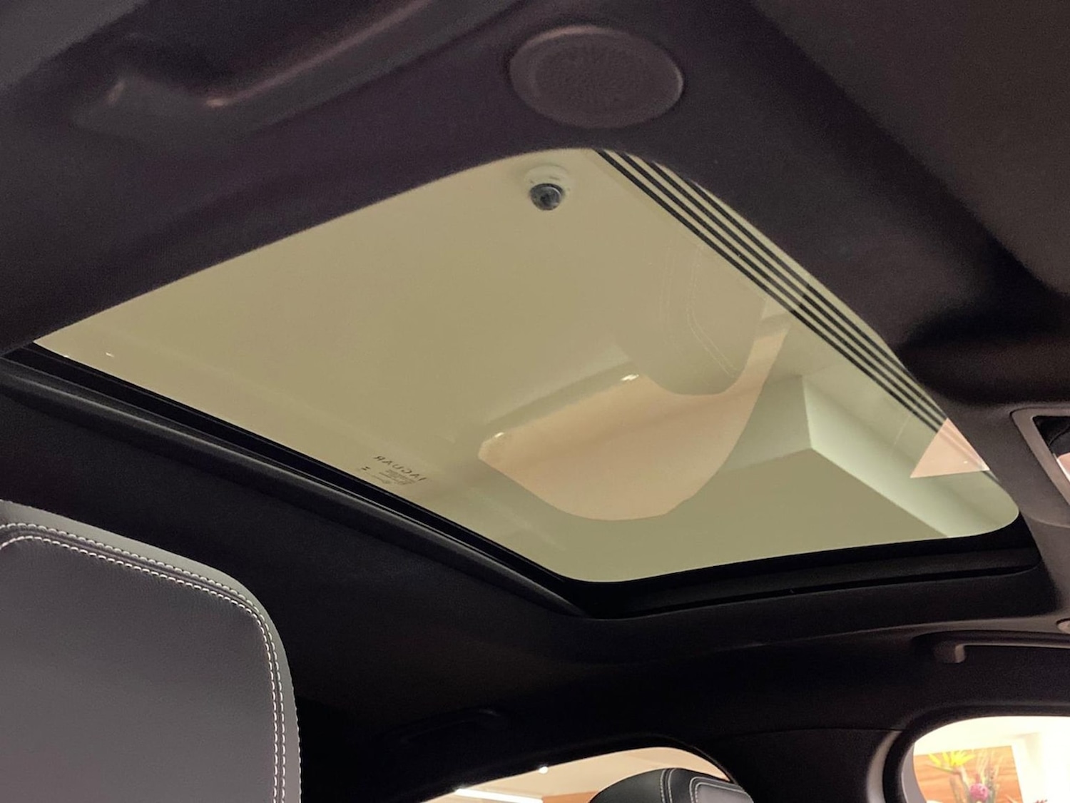 Used Jaguar XE 2023 for sale - 76357878: Photo 21