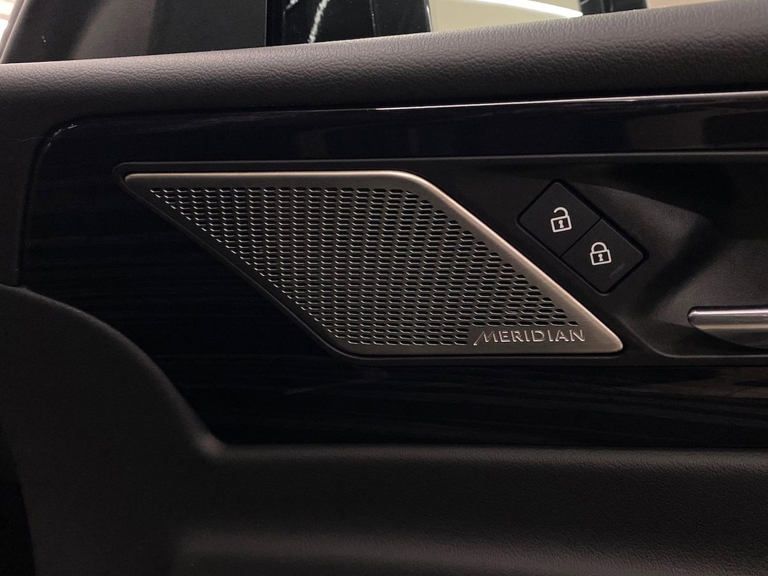 Used Jaguar XE 2023 for sale - 76357878: Photo 26