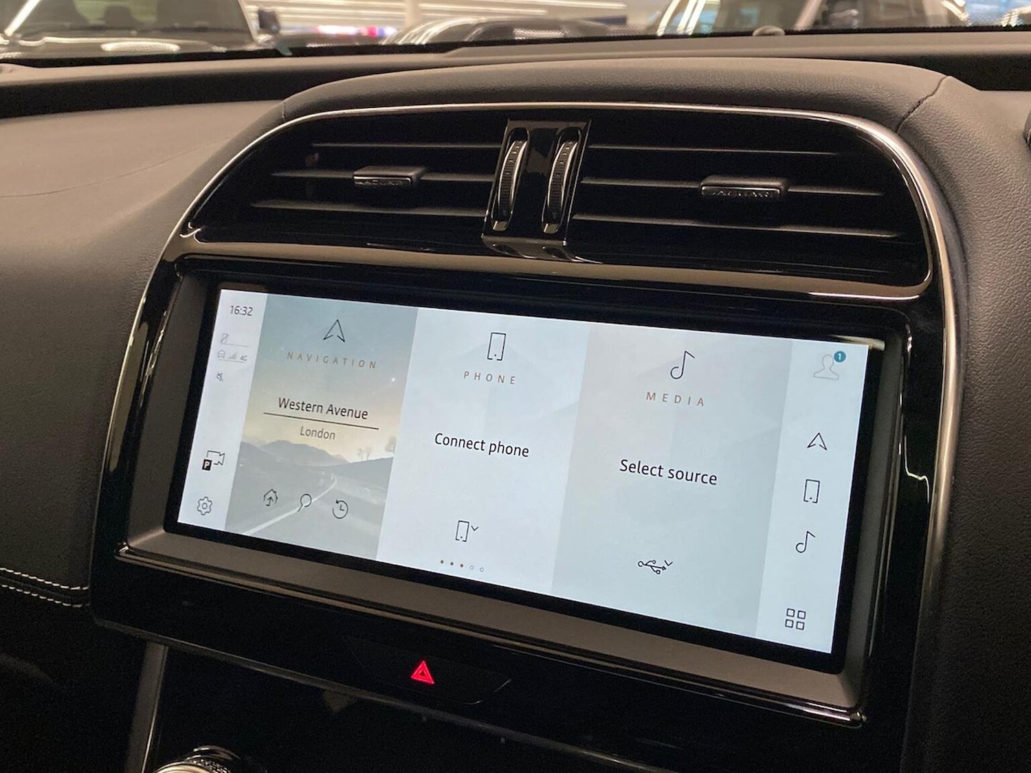 Used Jaguar XE 2023 for sale - 76357878: Photo 28