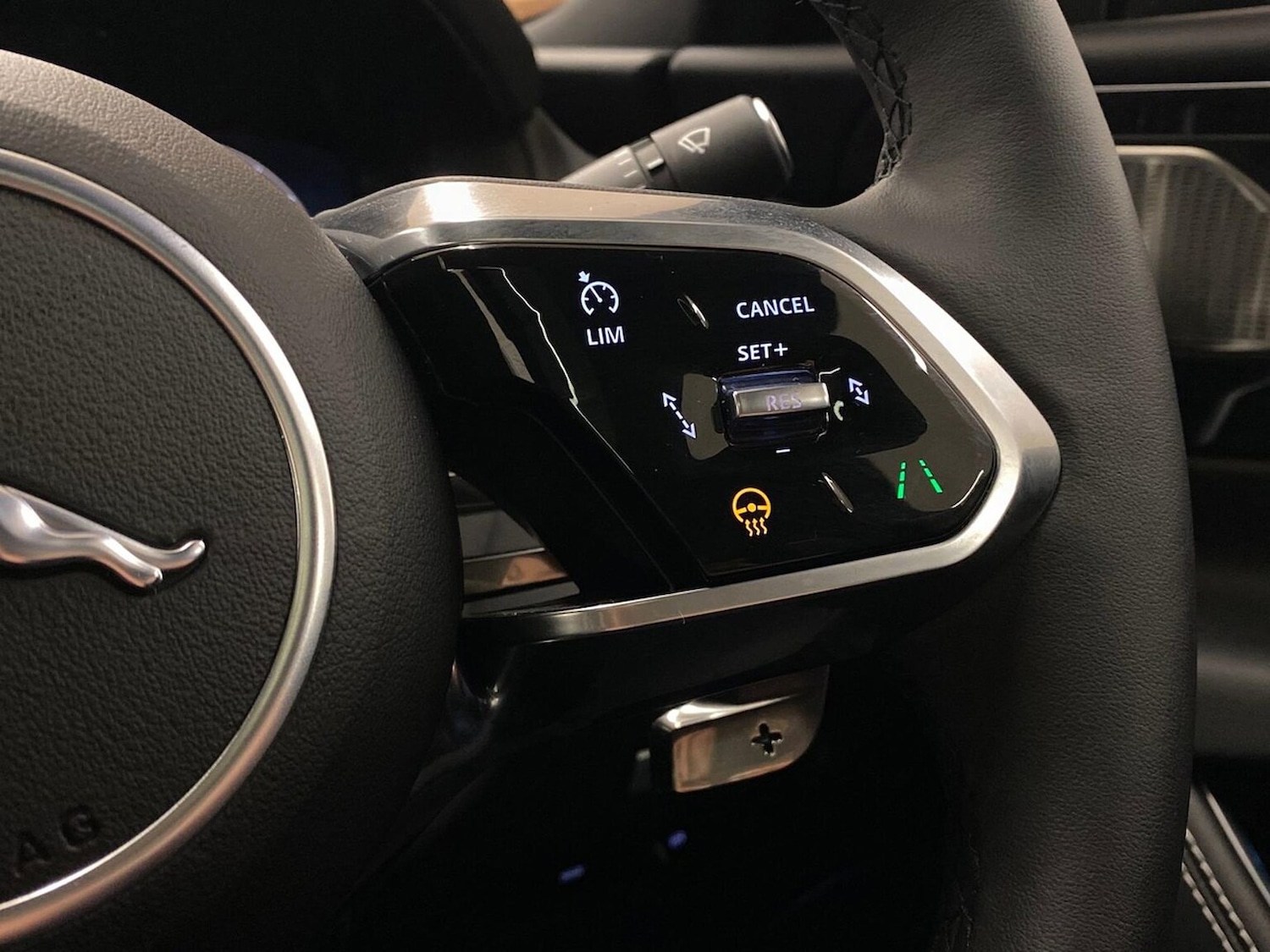 Used Jaguar XE 2023 for sale - 76357878: Photo 31