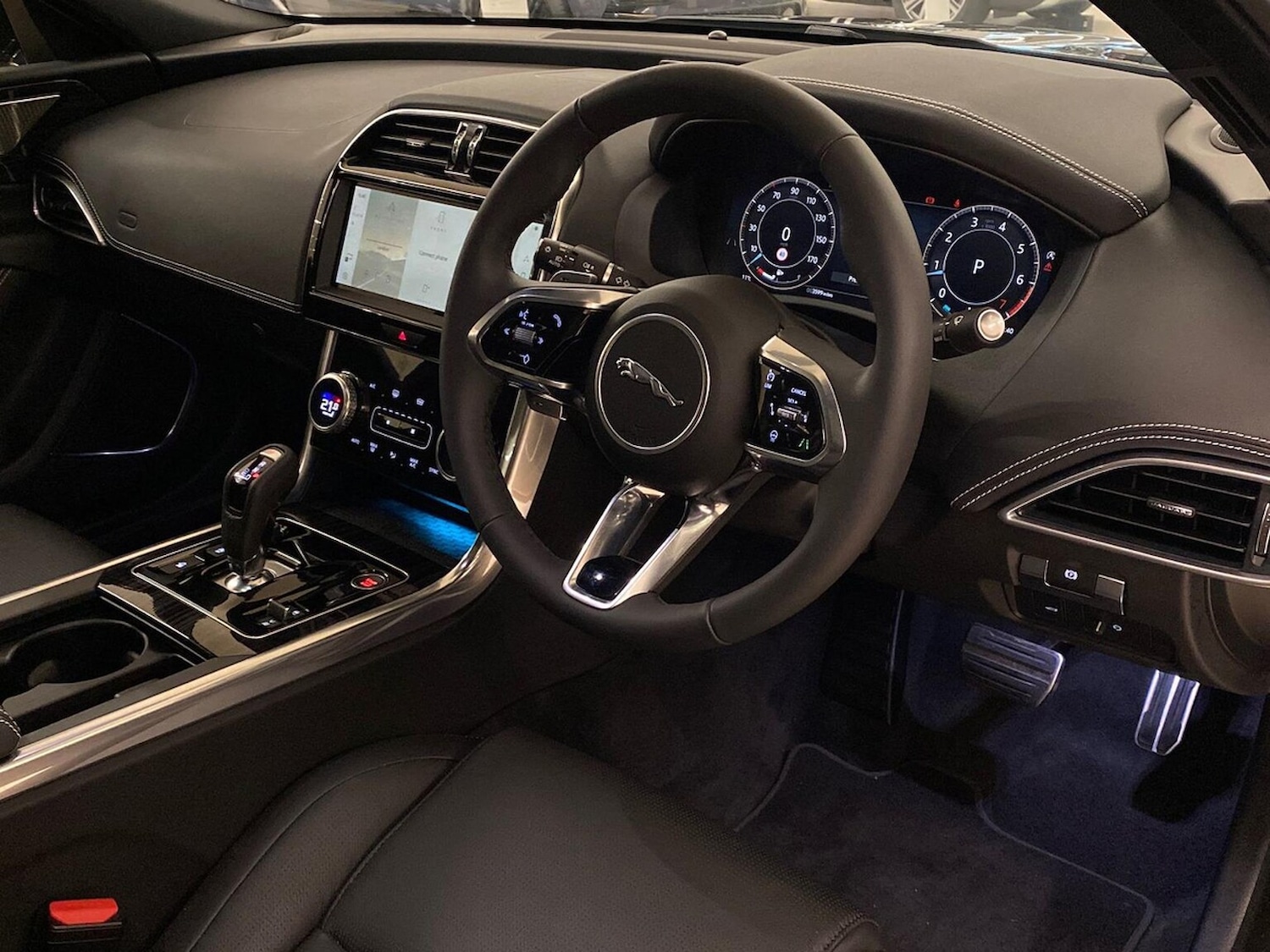 Used Jaguar XE 2023 for sale - 76357878: Photo 37