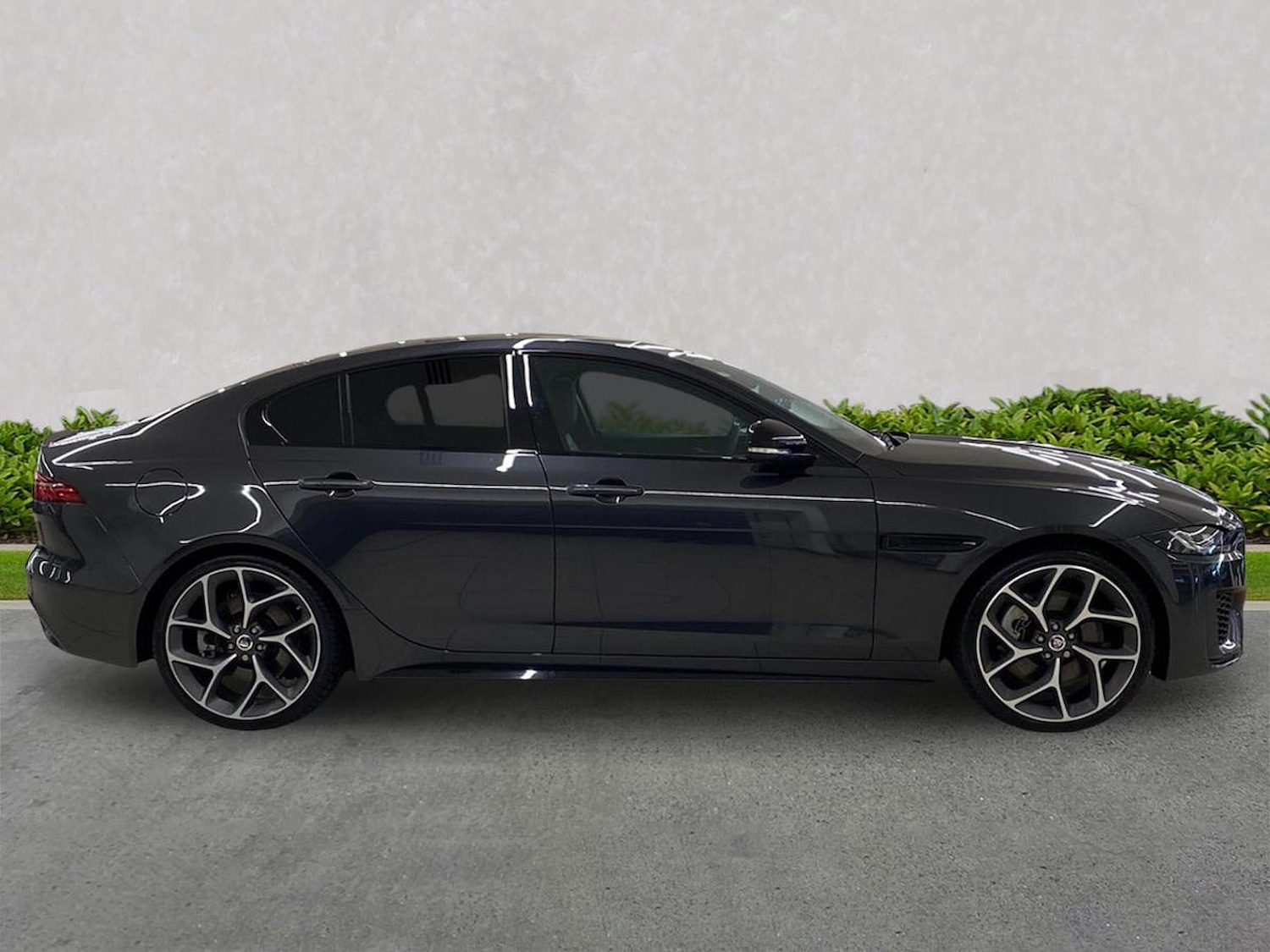Used Jaguar XE 2023 for sale - 76357878: Photo 5