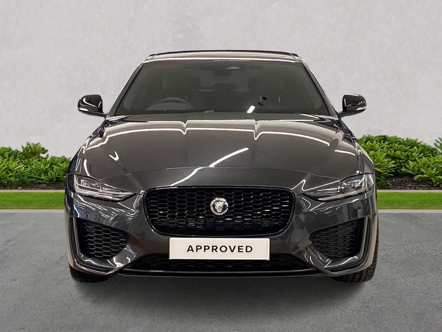 Used Jaguar XE 2023 for sale - 76357878: Photo 7