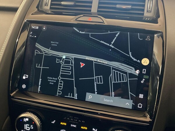 Used Jaguar E-Pace 2024 for sale - 76300808: Photo 11