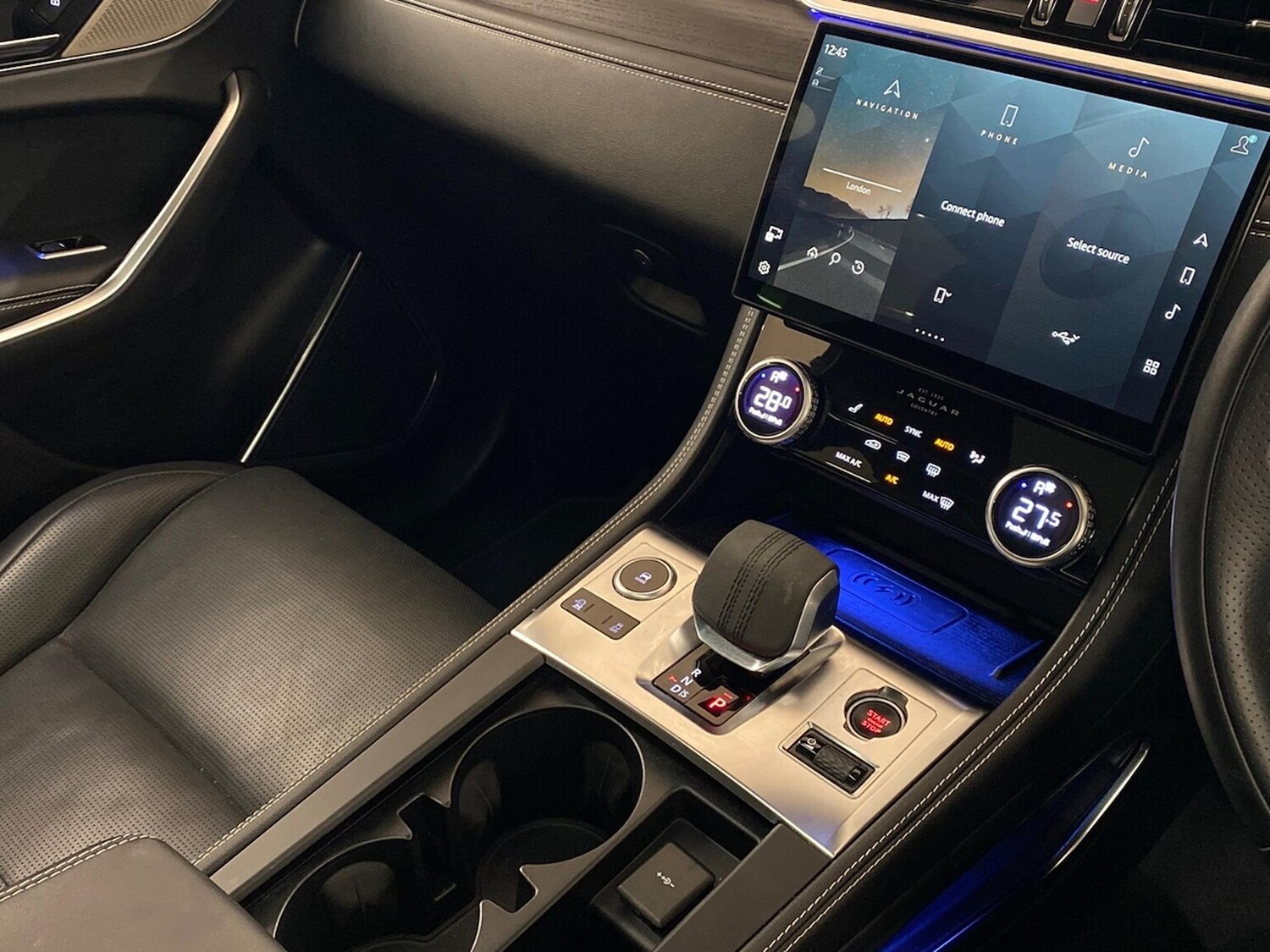 Used Jaguar F-Pace 2023 for sale - 77487576: Photo 13