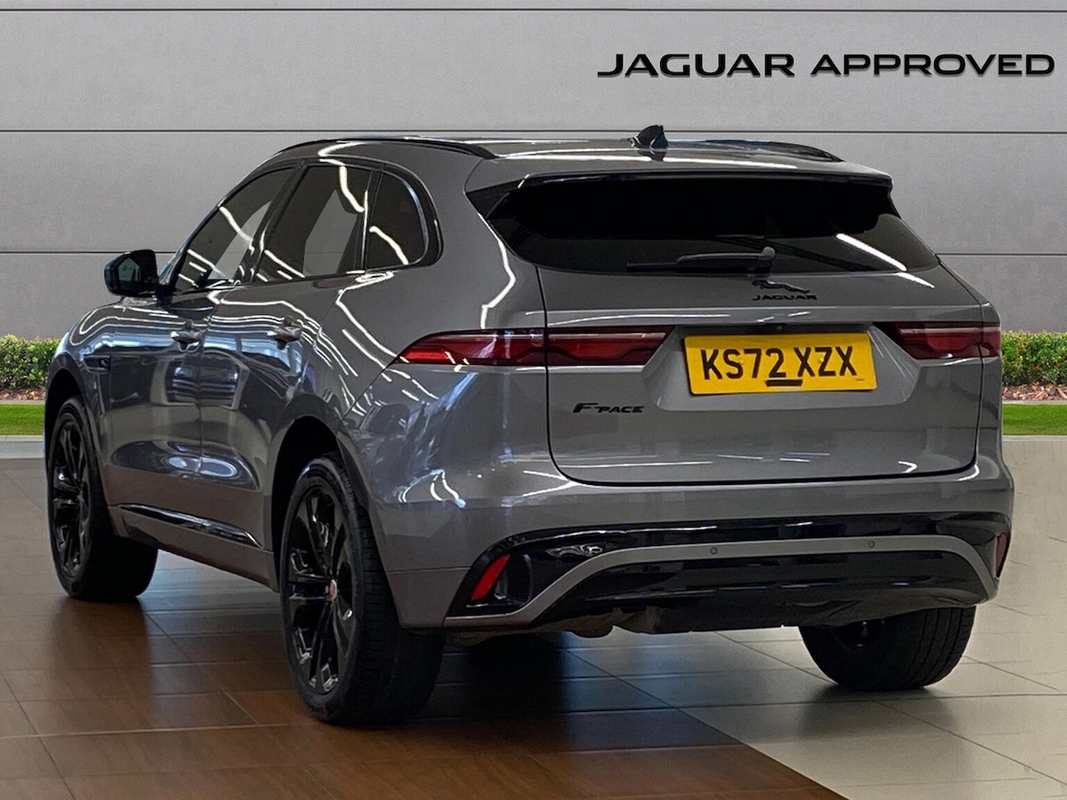 Used Jaguar F-Pace 2023 for sale - 77487576: Photo 2