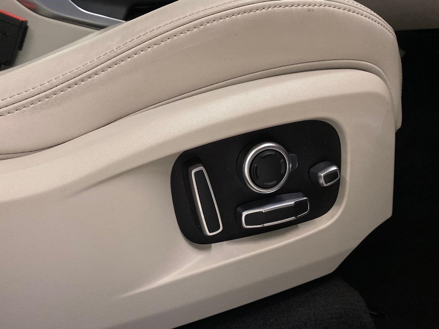 Used Jaguar F-Pace 2024 for sale - 78193939: Photo 31