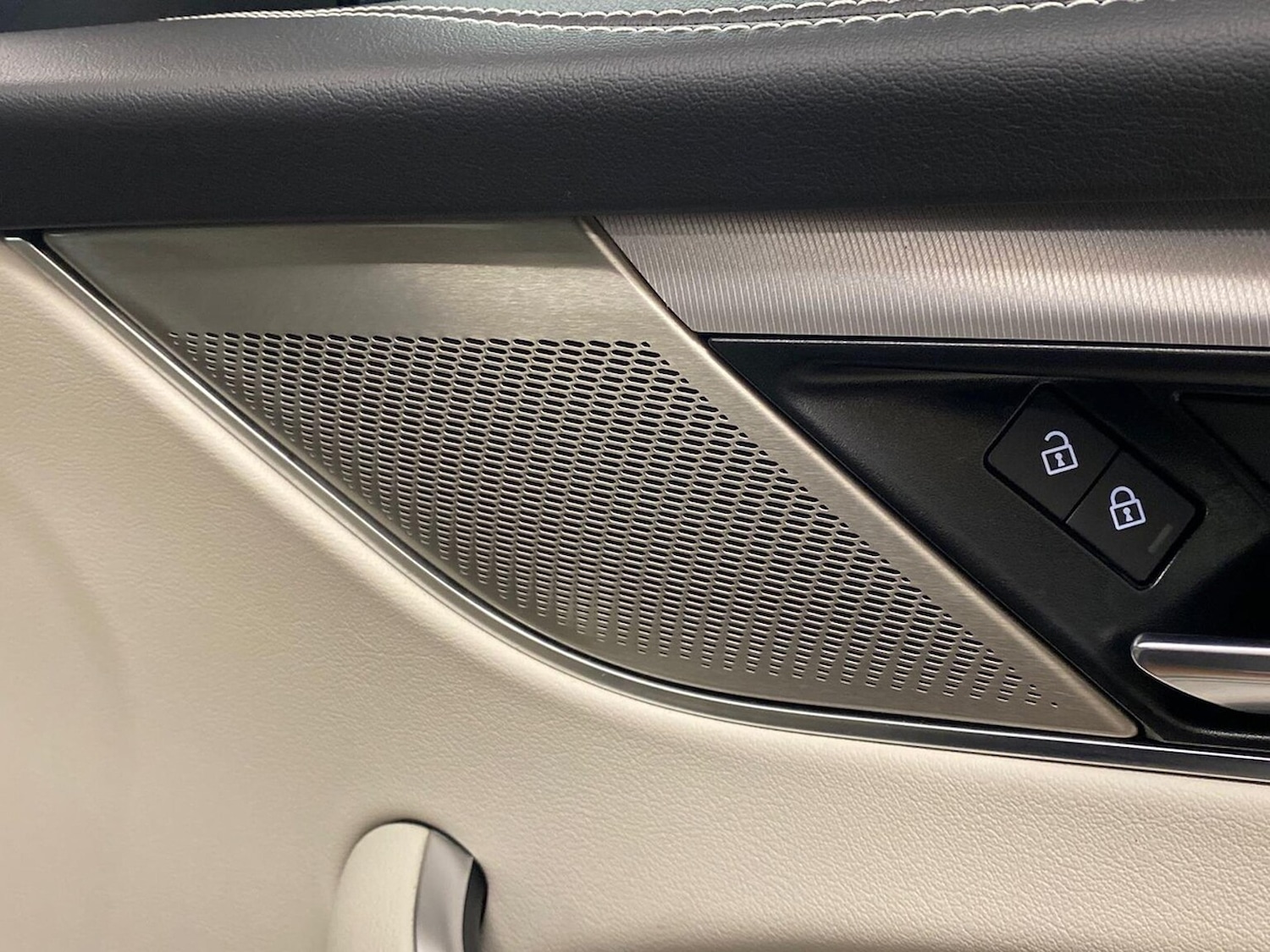 Used Jaguar F-Pace 2022 for sale - 76832038: Photo 29