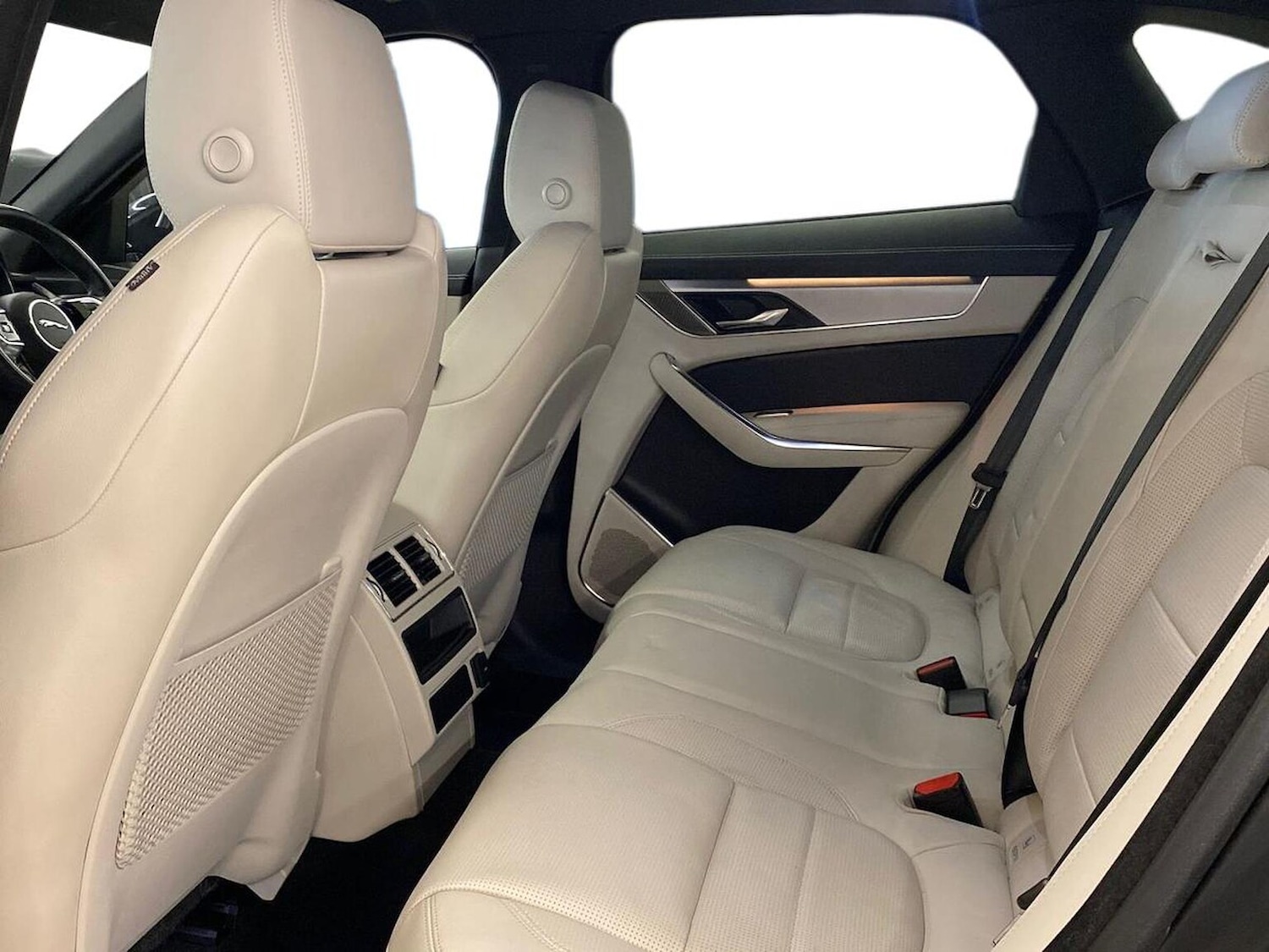 Used Jaguar F-Pace 2022 for sale - 76832038: Photo 4