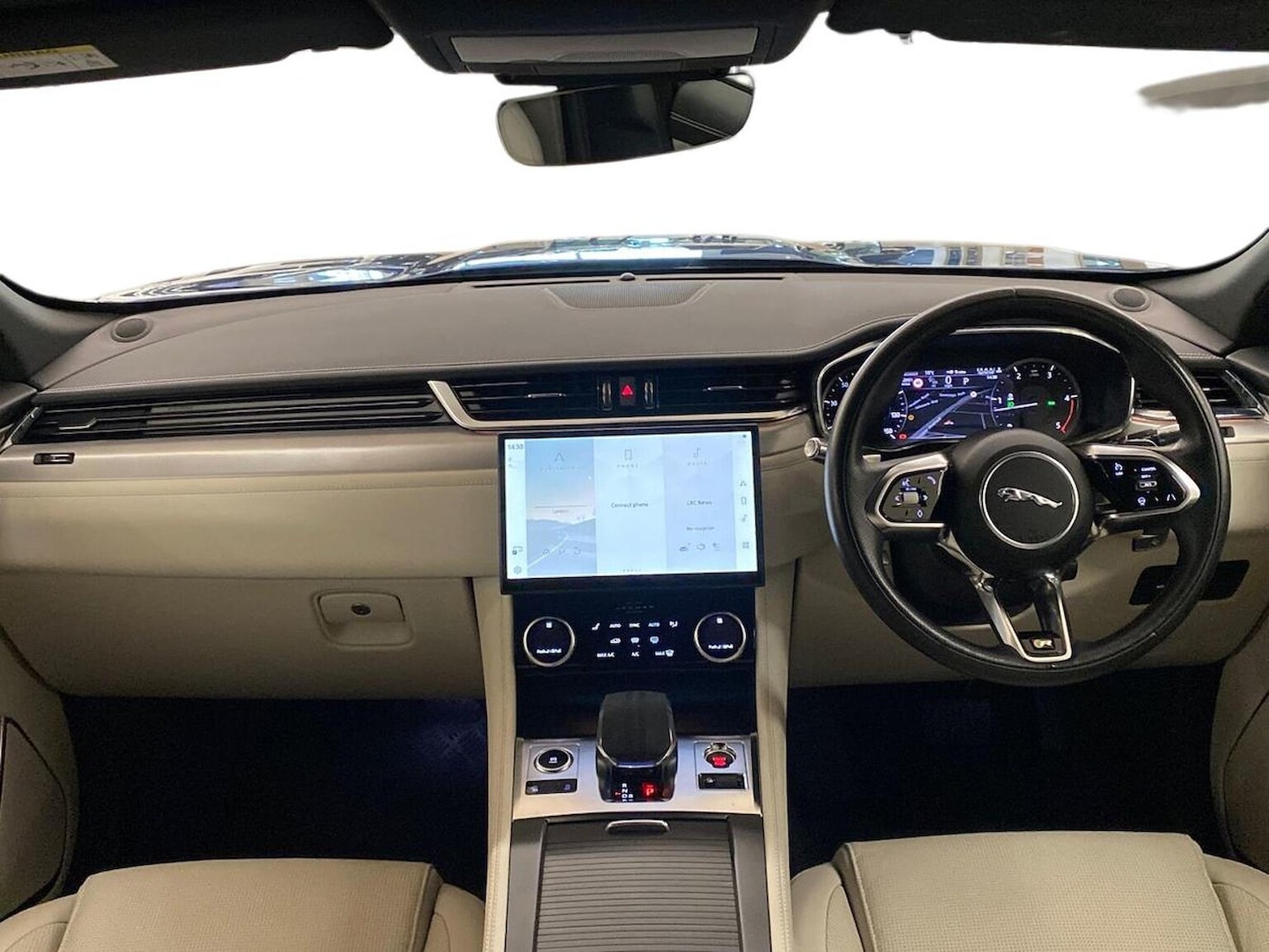 Used Jaguar F-Pace 2022 for sale - 76832038: Photo 9