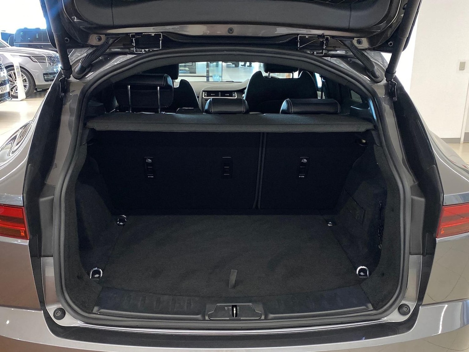 Used Jaguar E-Pace 2020 for sale - 76391763: Photo 10