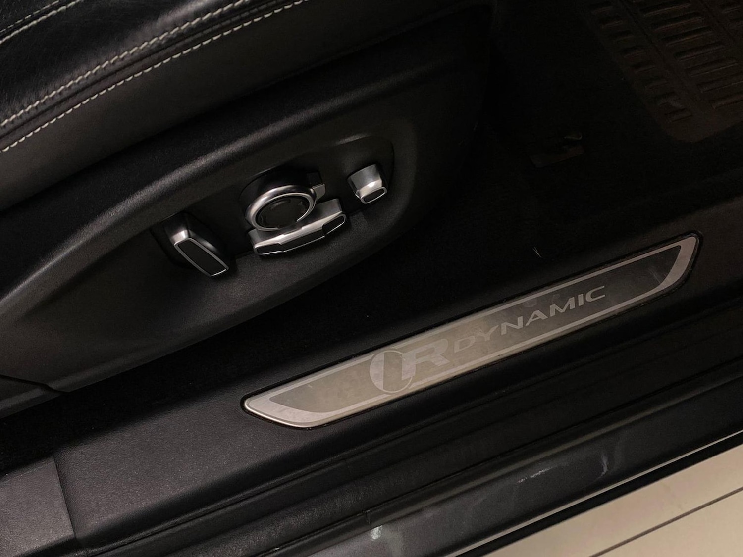 Used Jaguar E-Pace 2020 for sale - 76391763: Photo 23