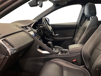 Used Jaguar E-Pace 2020 for sale - 76391763: Photo