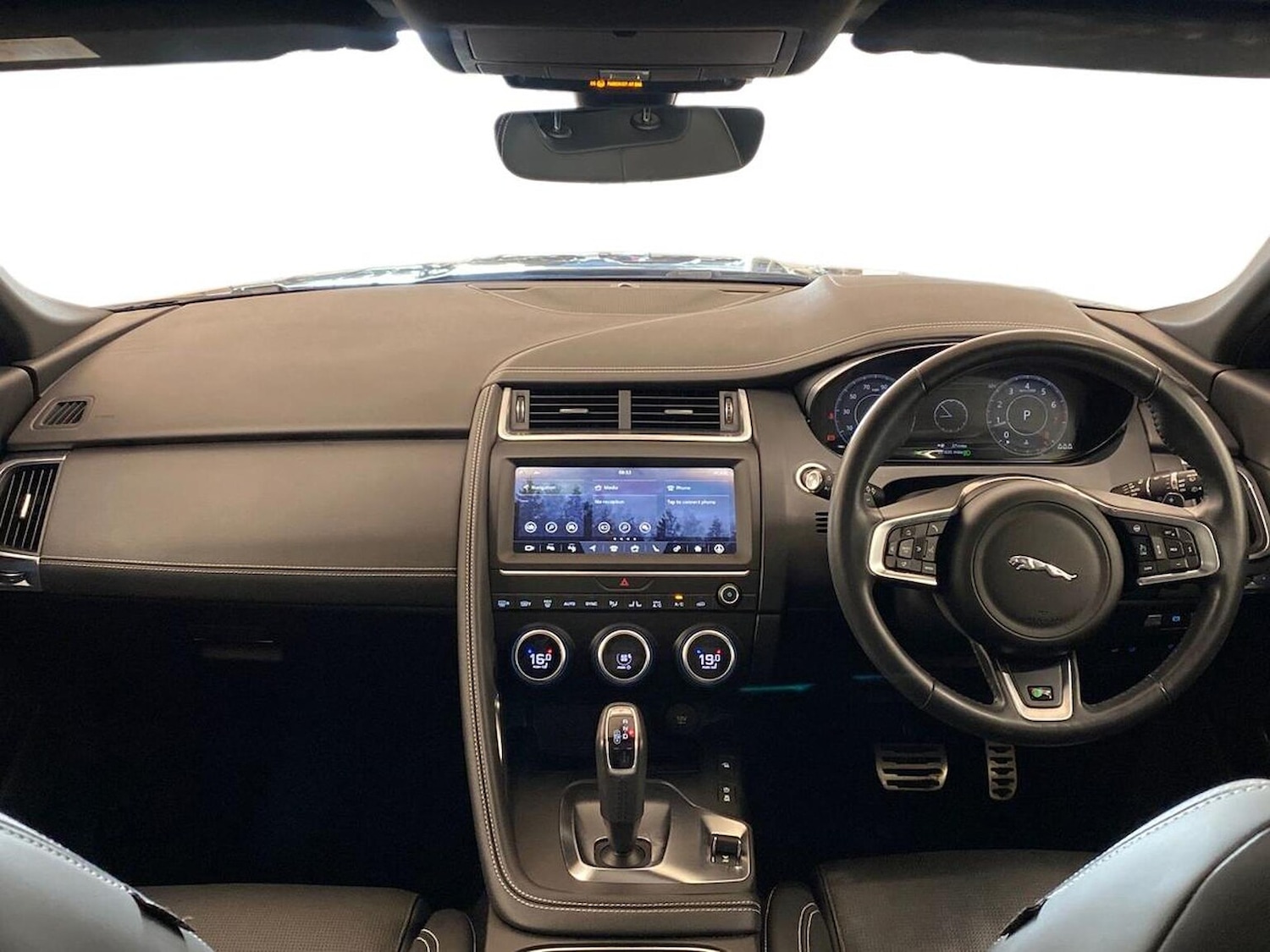 Used Jaguar E-Pace 2020 for sale - 76391763: Photo 9