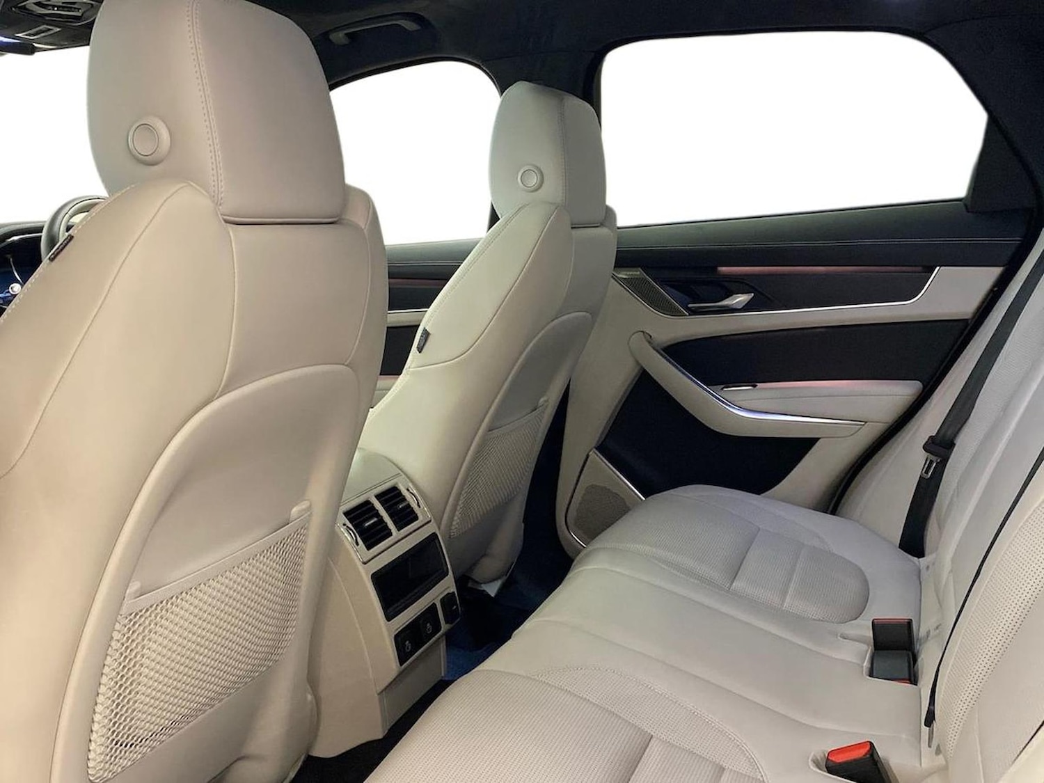 Used Jaguar F-Pace 2024 for sale - 77487644: Photo 4