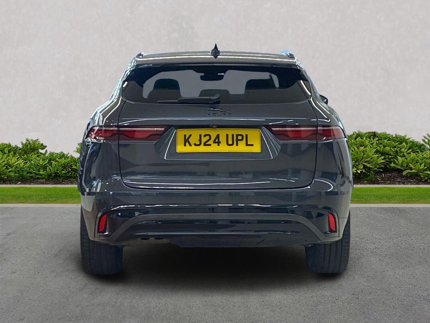 Used Jaguar F-Pace 2024 for sale - 77487644: Photo 6