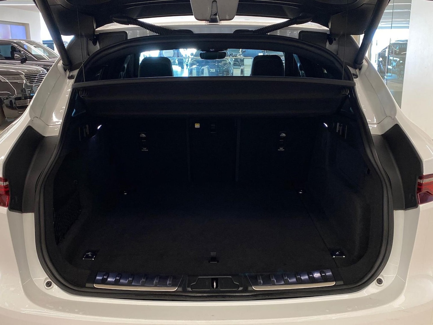 Used Jaguar F-Pace 2022 for sale - 76682650: Photo 10