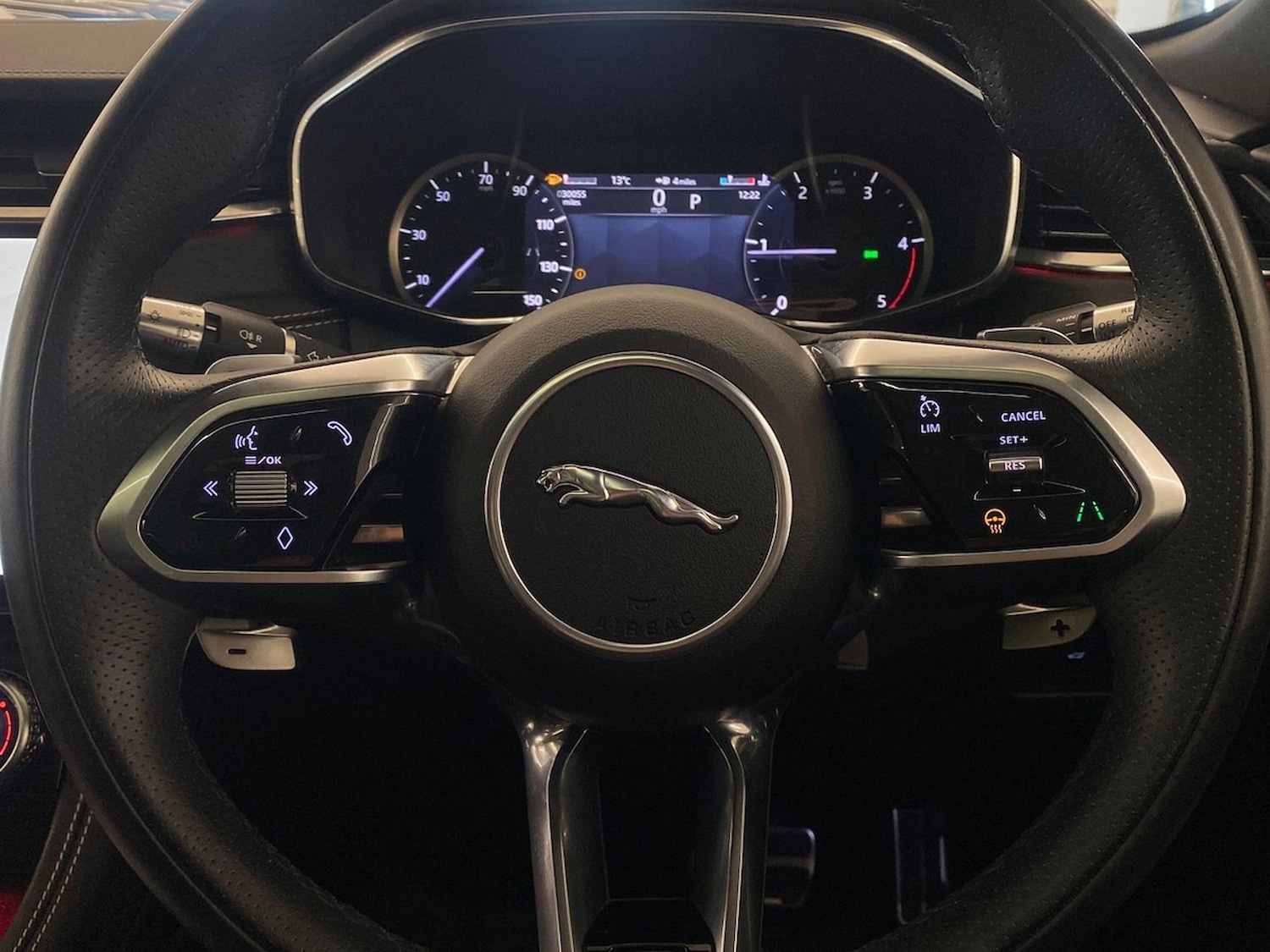 Used Jaguar F-Pace 2022 for sale - 76682650: Photo 42