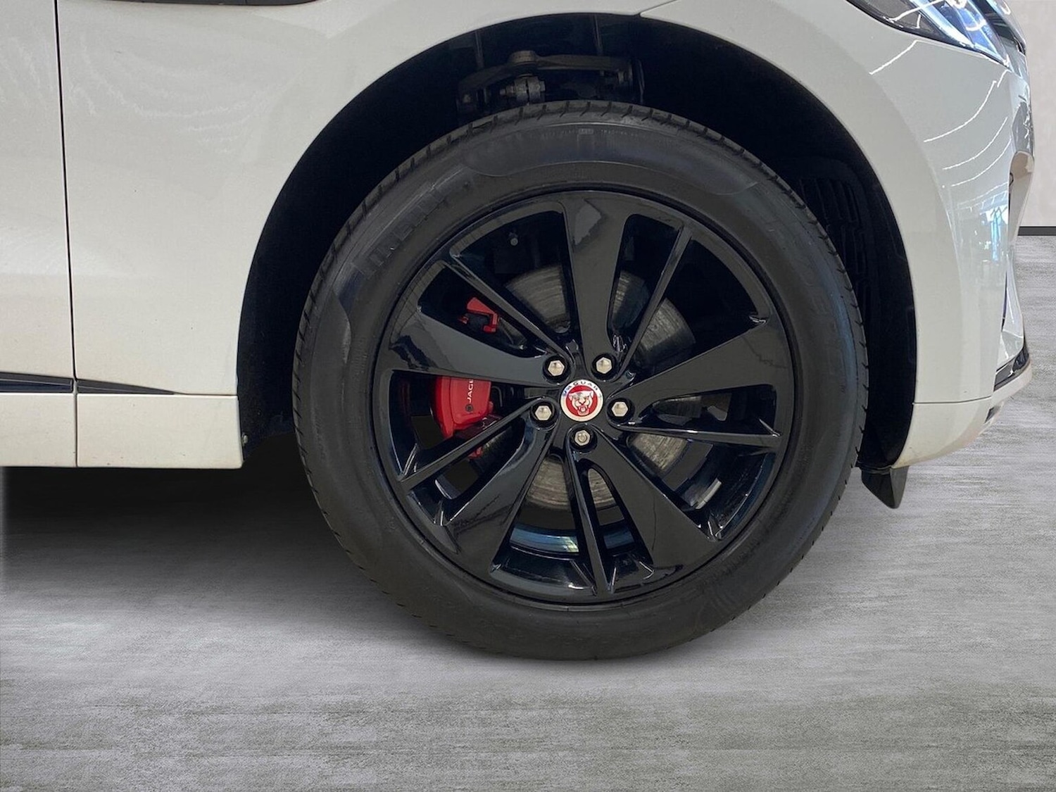 Used Jaguar F-Pace 2022 for sale - 76682650: Photo 8