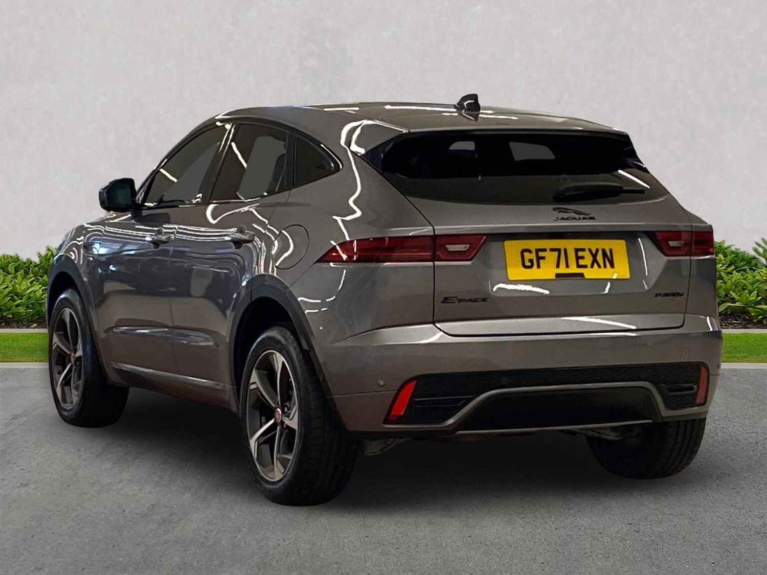 Used Jaguar E-Pace 2021 for sale - 76387167: Photo 2