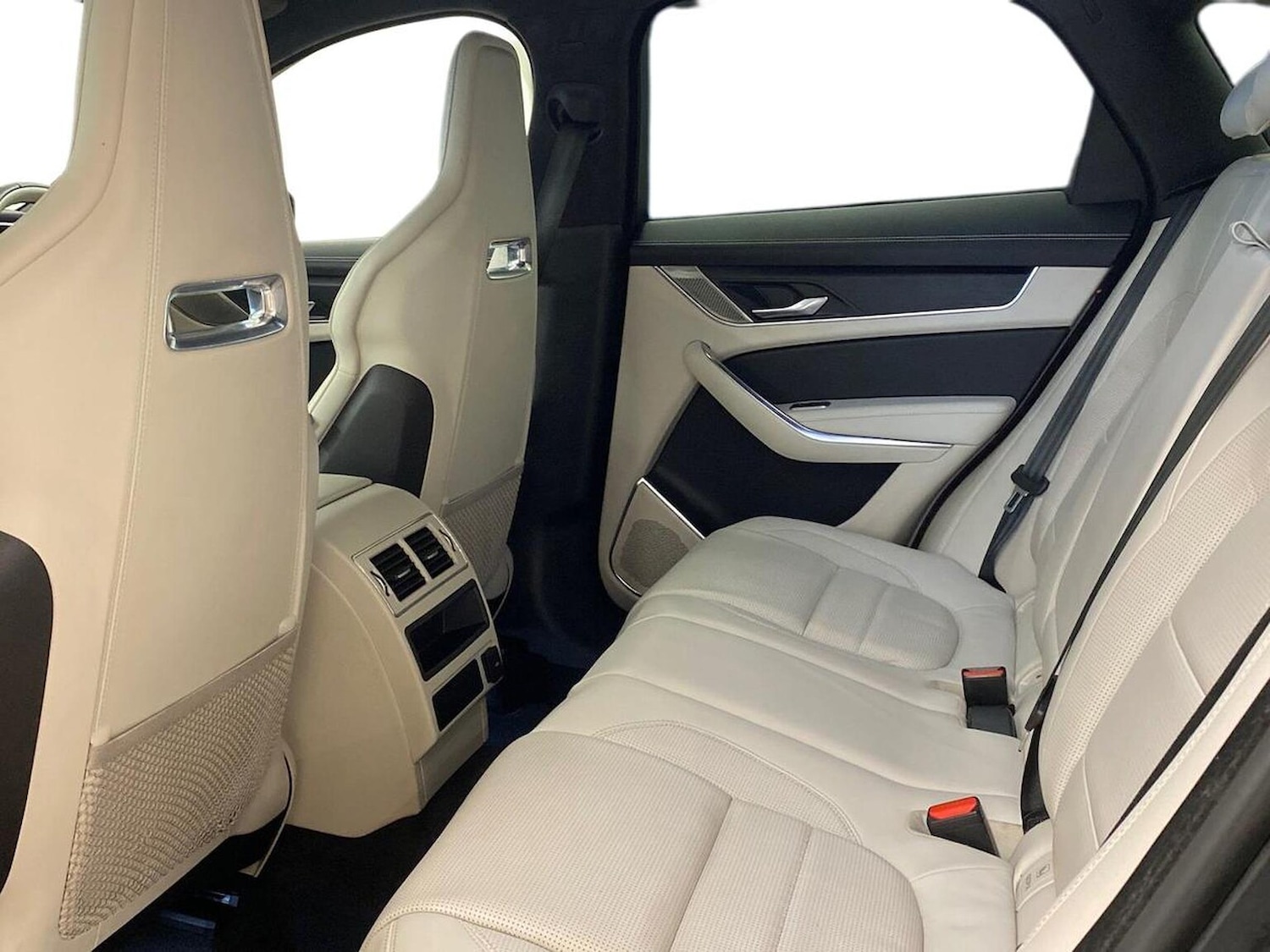 Used Jaguar F-Pace 2023 for sale - 76918981: Photo 4