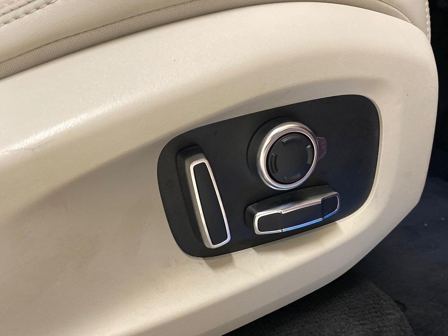 Used Jaguar F-Pace 2023 for sale - 77487608: Photo 27