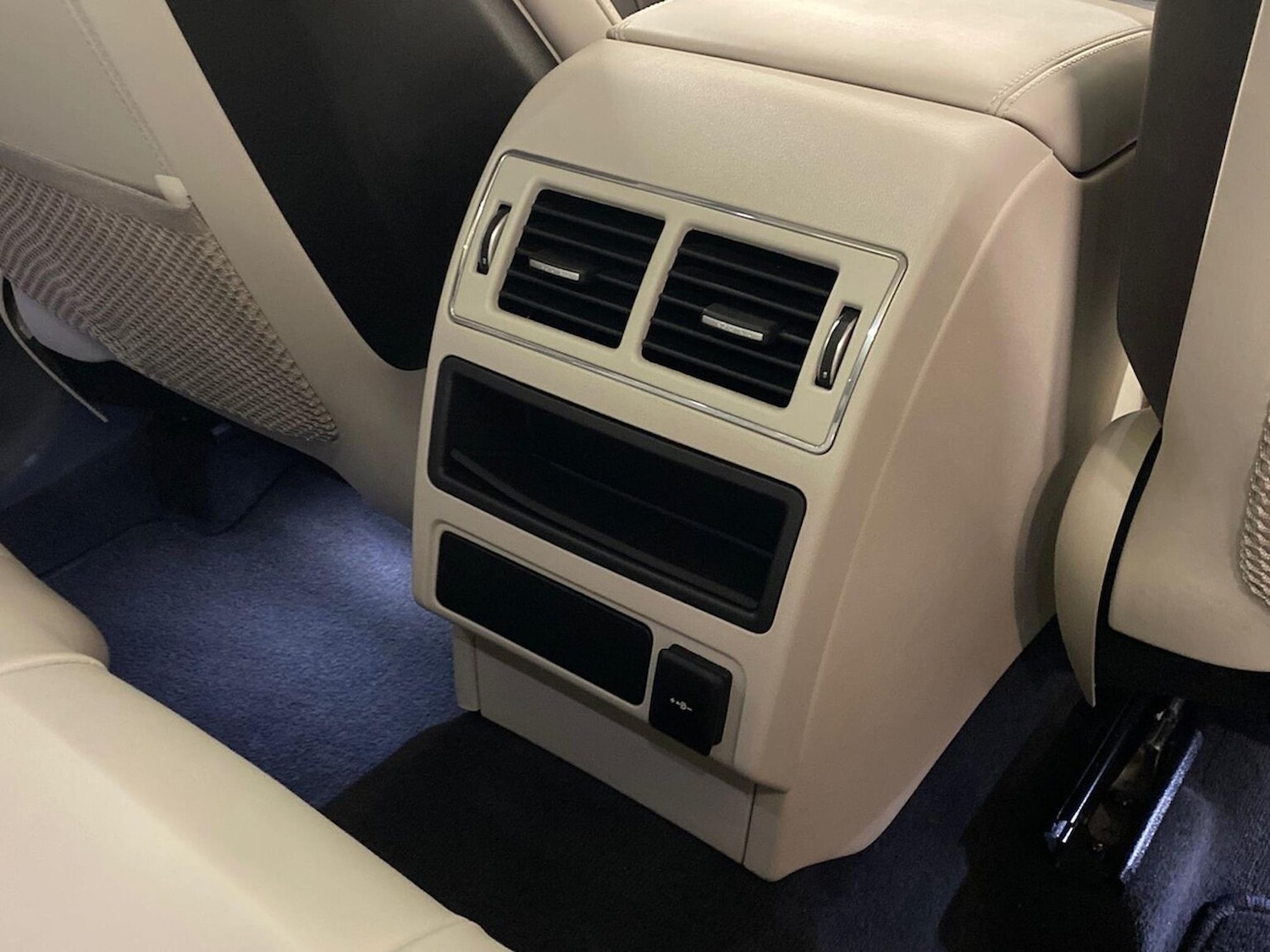 Used Jaguar F-Pace 2023 for sale - 76832042: Photo 18