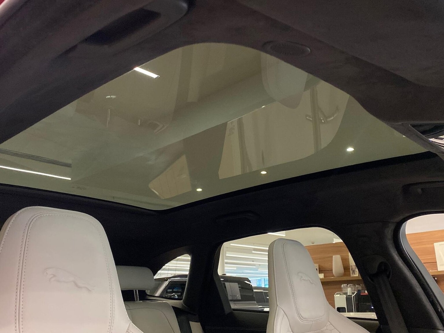 Used Jaguar F-Pace 2023 for sale - 76832042: Photo 21